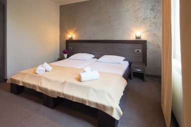 Modern güzel otel yatak odası iç