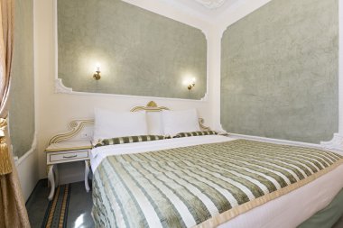 Lüks Çift Kişilik Yatak otel odasının iç