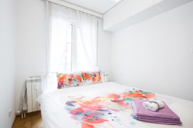 Zarif modern yatak odası iç