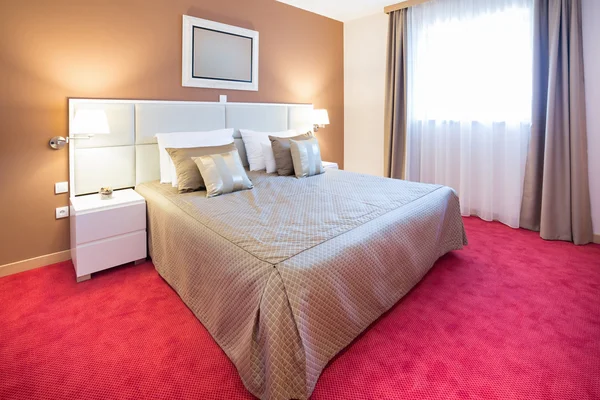 Moderne schöne Hotel Schlafzimmer Interieur — Stockfoto