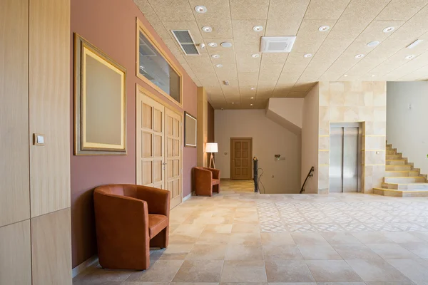 Koridor v elegantním hotelu — Stock fotografie