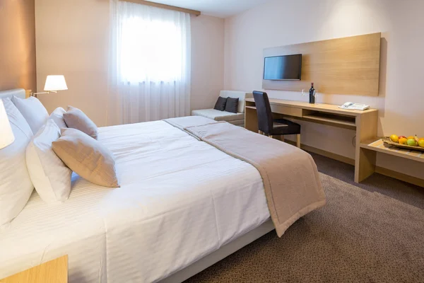 Modern mooi hotel slaapkamer interieur — Stockfoto