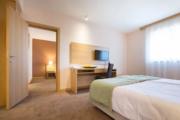 Moderne schöne Hotel Schlafzimmer Interieur — Stockfoto