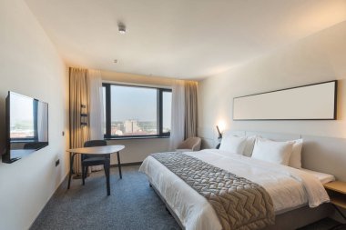 Lüks bir yatak odası, otel odası.