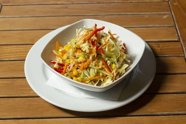 Mixed Grated Vegetable Salad White Plate — Φωτογραφία Αρχείου