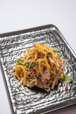 Goma soslu Japon havyar somonu.