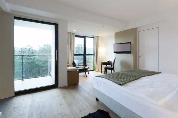 Interior of a bright hotel room — Stock Photo, Image