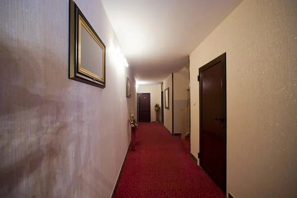 Hotel gang — Stockfoto