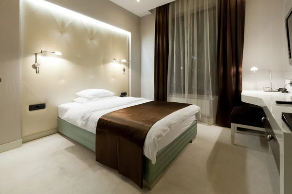 Luxe hotel slaapkamer — Stockfoto
