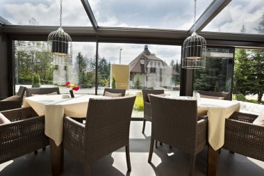 Modern Restoran İçi
