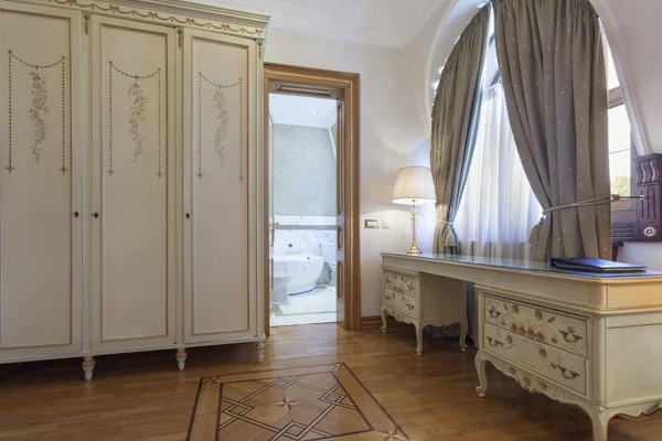 Interior of a room with antique furniture — Stock Photo, Image