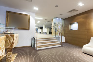 Otel lobisinde iç