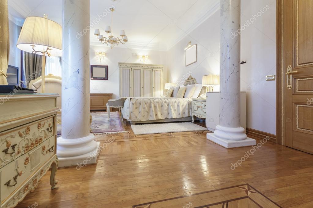 Art deco pillars Interior of a classic style luxury bedroom with