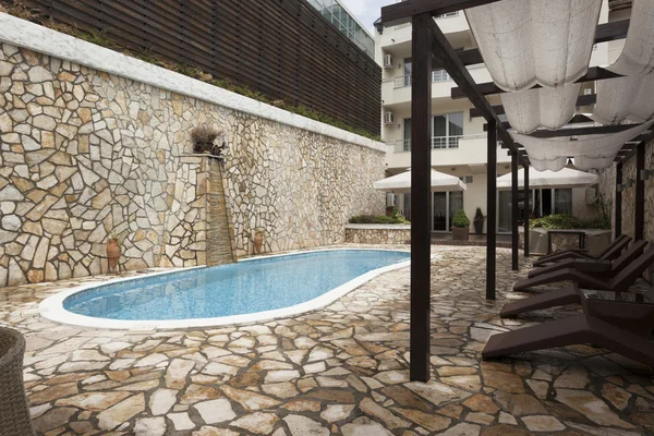 Residencia moderna piscina — Foto de Stock