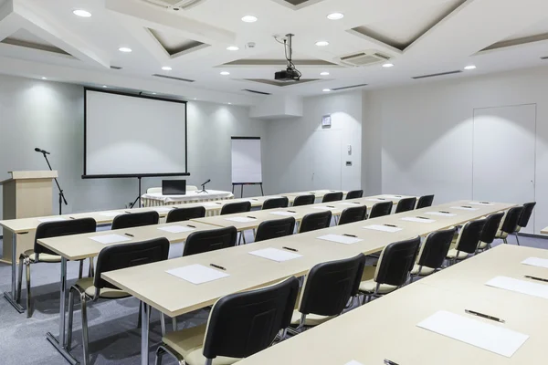 Moderna sala de conferencias — Foto de Stock