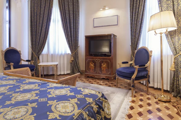 Luksusowy styl klasyczny hotel suite wnętrz — Zdjęcie stockowe