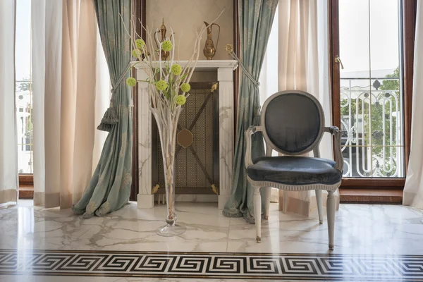 Piso de mármore sala de estar interior — Fotografia de Stock