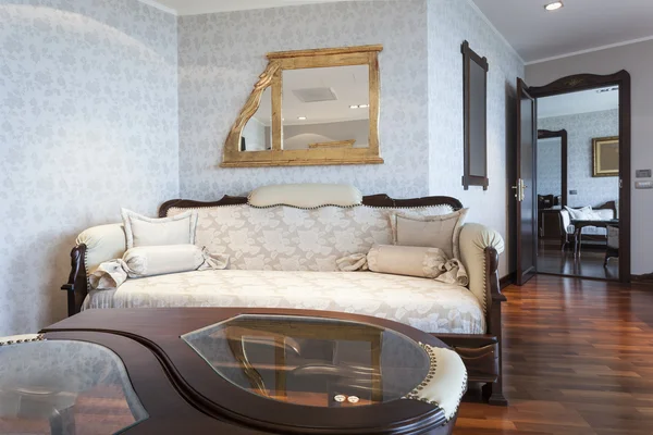 Klasický styl interiéru obývacího pokoje — Stock fotografie