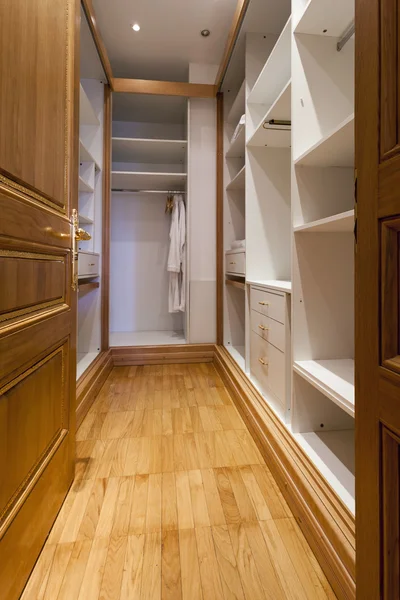 Walk-in closet interior — Stock Photo, Image