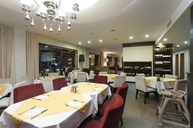 zarif Restoran iç