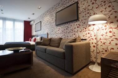 Lüks bir otel odası.