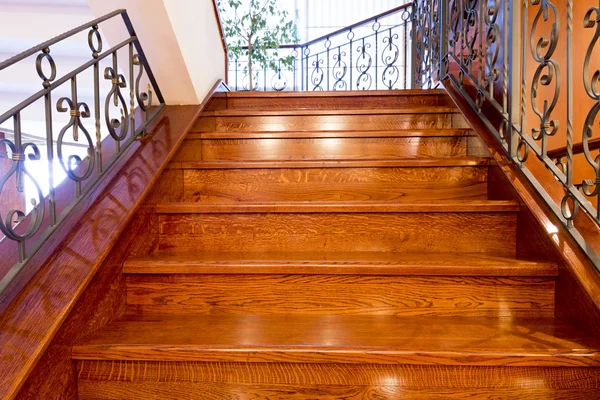 Escaleras de madera — Foto de Stock