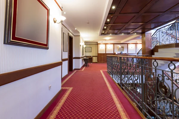 Corridor in elegant hotel — Stock Photo, Image