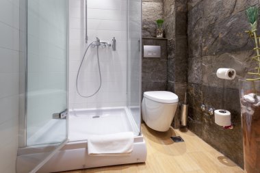 Modern banyo iç mimarisi