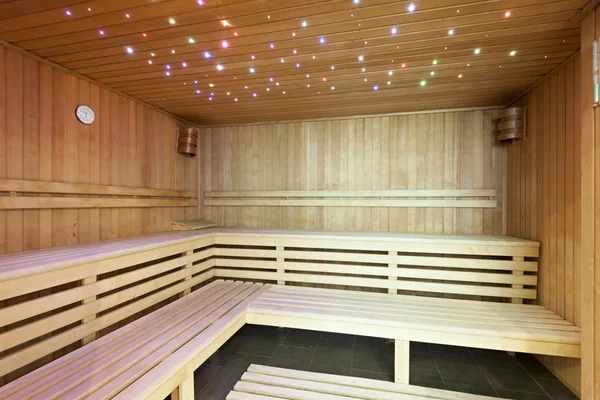 Sauna moderna com luzes ambiente — Fotografia de Stock