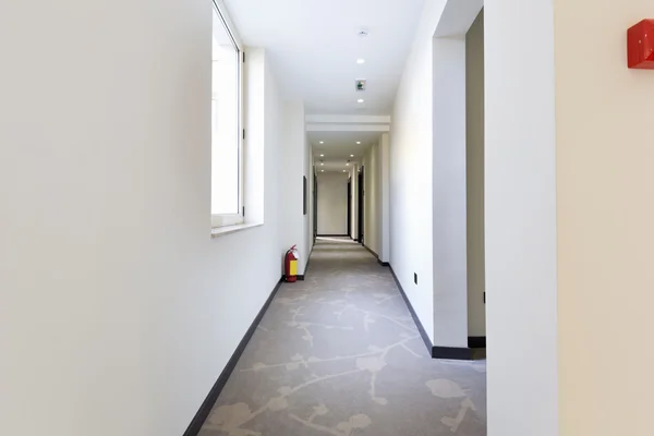 Koridor v bytovém domě — Stock fotografie