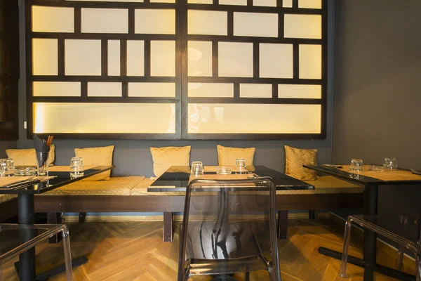 Modern asiatisk restaurang inredning — Stockfoto