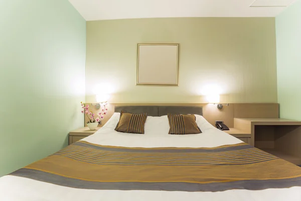 Elegante Inneneinrichtung des Hotelzimmers — Stockfoto