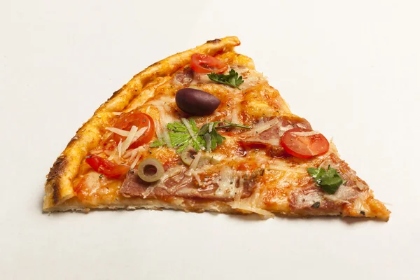 Tasty slice of piza — Stock Photo, Image