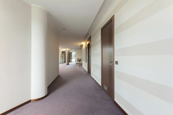 Luxury hotel corridor — Stock Photo, Image