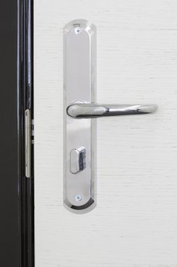 Kilit ile modern kapı kolu