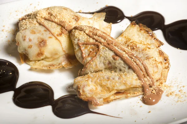 Choklad crepes dessert — Stockfoto