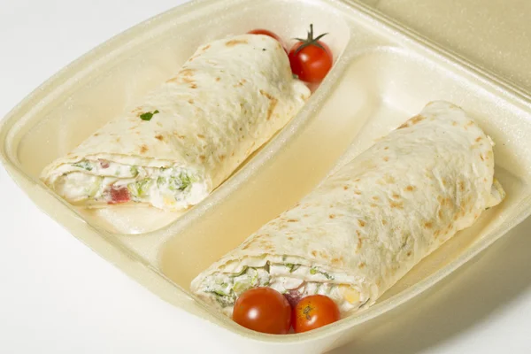 Tortilla-Wraps in Schaumstoffbox — Stockfoto