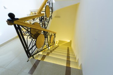 Modern bina merdiven