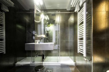 Zarif banyo iç mimarisi.