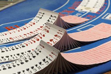 Kartlar masada casino kumar üzerine