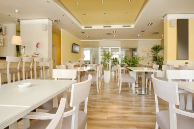 Bir güzel parlak kafe iç