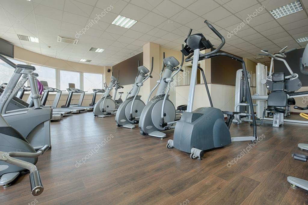 Interior moderno gimnasio — Fotos de Stock © rilueda #86932894
