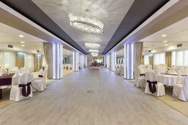 Elegant banquet hall inredning — Stockfoto