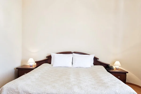 Interior of a hotel bedroom — Stock Photo, Image