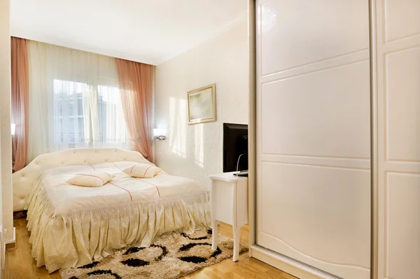 Interior of a hotel bedroom — Stock Photo, Image