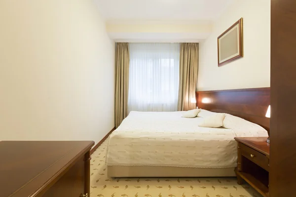 Interior of a hotel bedroom — Stock Photo, Image