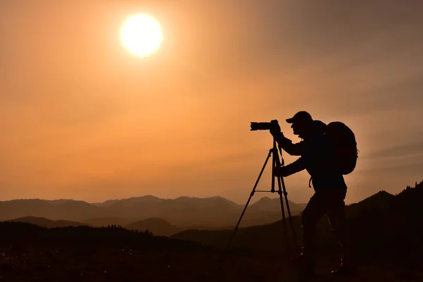 Fotografiando en las montañas — Foto de Stock