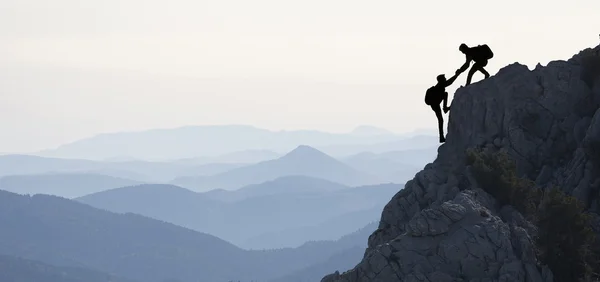 Alpinismo y escalada éxito — Foto de Stock