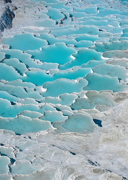 パムッカレのトラバーチン ターコイズ ブルーの水 — ストック写真