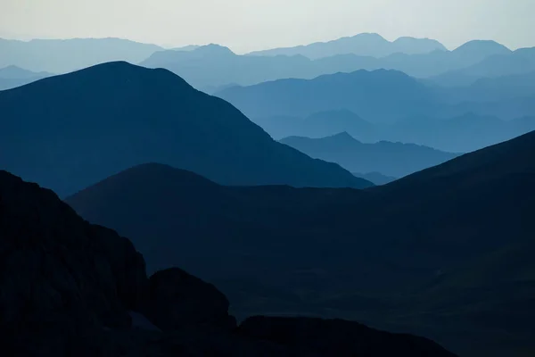 Prachtig Uitzicht Vanaf Hoogste Plaatsen Van Opeenvolgende Berglagen Bergketens Prachtige — Stockfoto